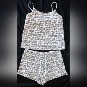 Calvin Klein Women's Black and White Logo Top